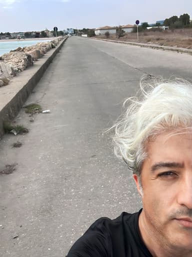 AYTAÇ DİREK, adlı sanatçı profil fotoğrafı