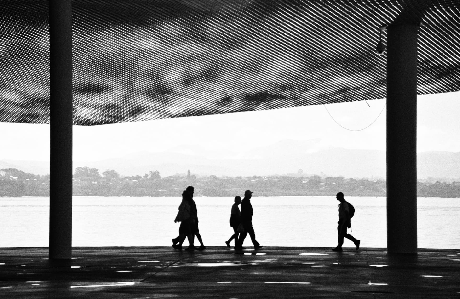 In between - Görsel 1