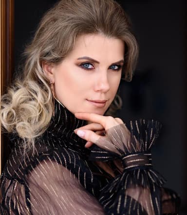 Alena Aktin, adlı sanatçı profil fotoğrafı