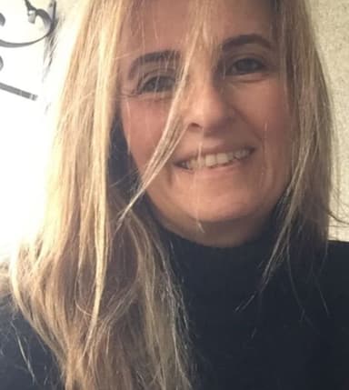 Gülay Özçelik, adlı sanatçı profil fotoğrafı