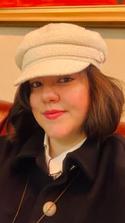 Esra Işık Profil Resmi