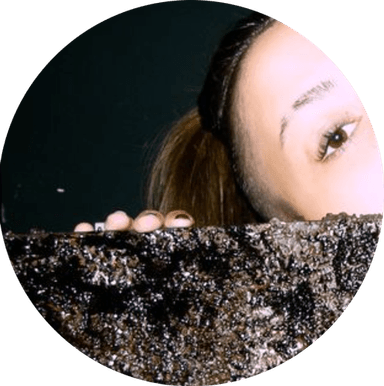 Defne Alok, adlı sanatçı profil fotoğrafı