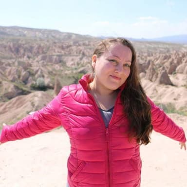 Dilek Kasım, adlı sanatçı profil fotoğrafı