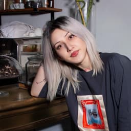 Naz Işıksoy Profil Resmi