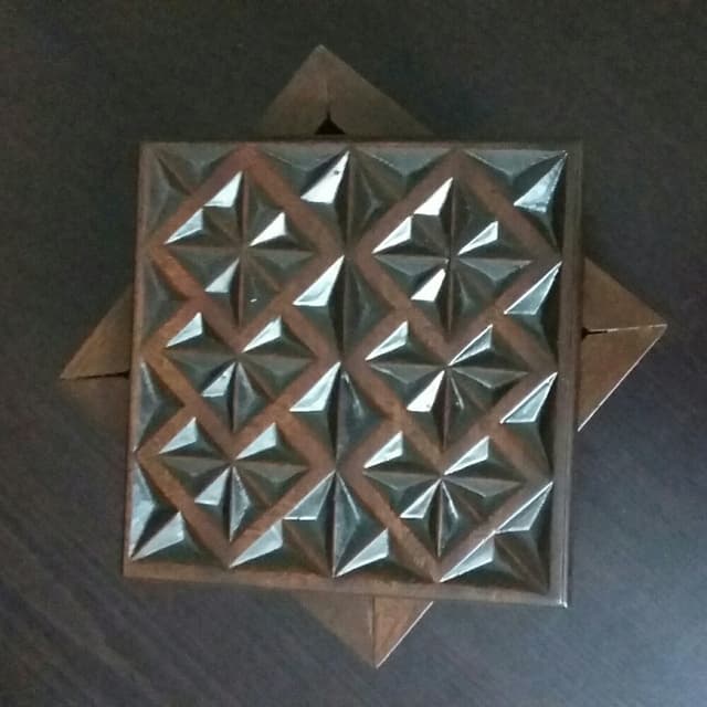 HEDİYELİK EŞYA KUTUSU.