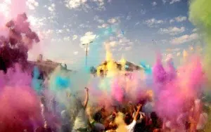 hindistan holi festivali