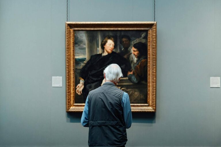Görünenin Ötesine Bakmak: Sanat Eleştirisi ve Çözümleme Rehberi Görünenin Ötesine Bakmak: Sanat Eleştirisi ve Çözümleme Rehberi
